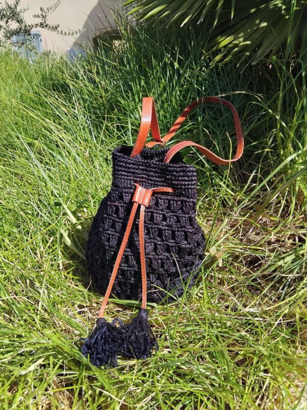 Petit sac bandoulière en raphia