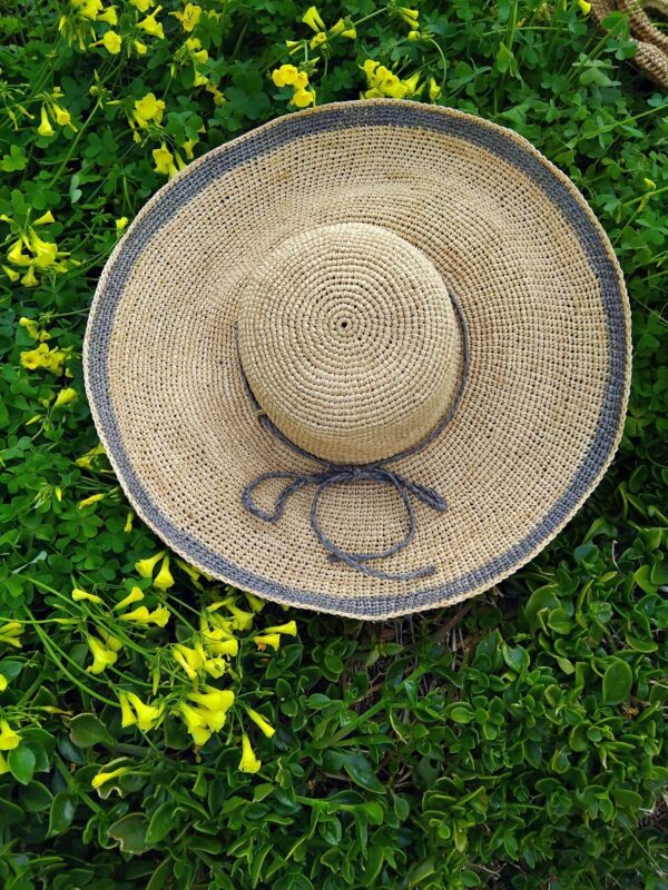 Grand chapeau en raphia – Image 2
