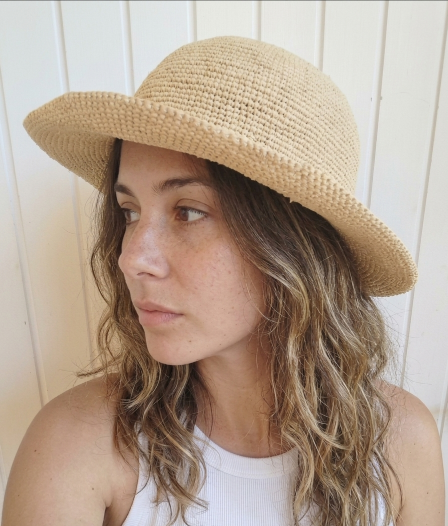Chapeau en raphia naturel